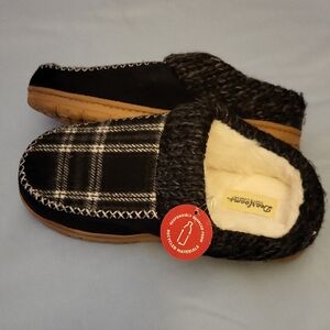 Dearfoams Black and White Plaid Slippers